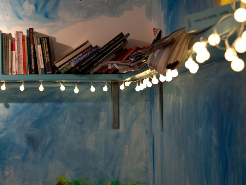 https://www.babelfish-hostel.de/media/Galeryhostel/013_hostel_internet_and_book_swap.jpg